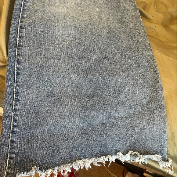 Lane Bryant Jeans Womens Sz 28 Mid Rise Flare Signature Fit Flex Magic Waistband - Picture 7 of 8